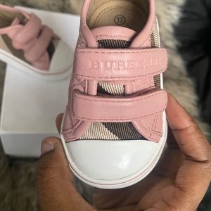 BURBERRY BABY SHOES